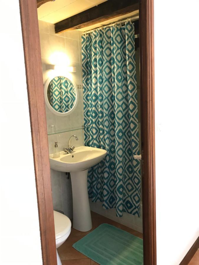 アンボン Domaine Du Lesty Bed & Breakfast エクステリア 写真